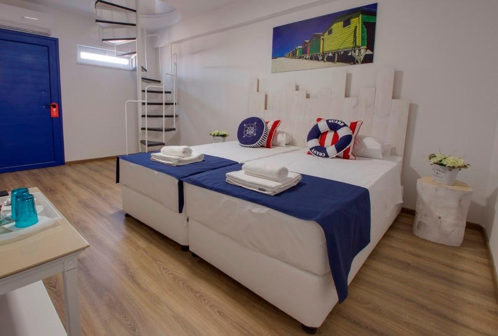 Blue Harbour Boutique Апарт-готель 3*