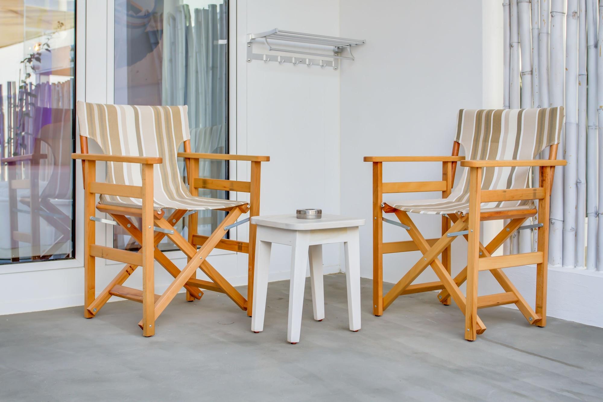 Blue Harbour Boutique Апарт-готель 3*